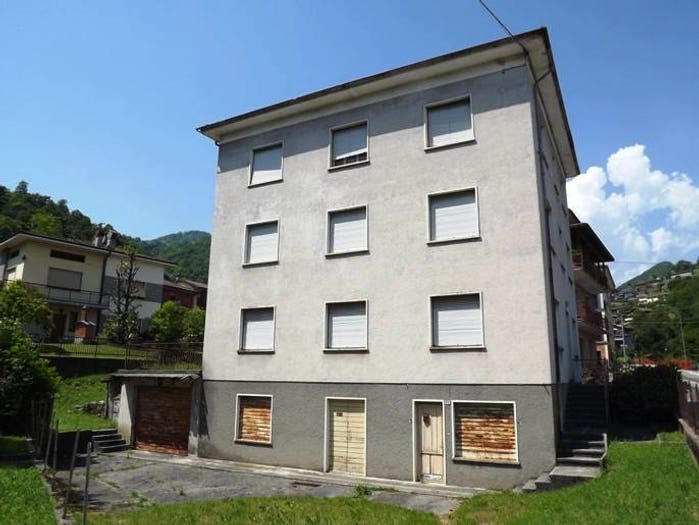Casa con 6 locali in vendita in Via Libertà, Brembilla, Val Brembilla
