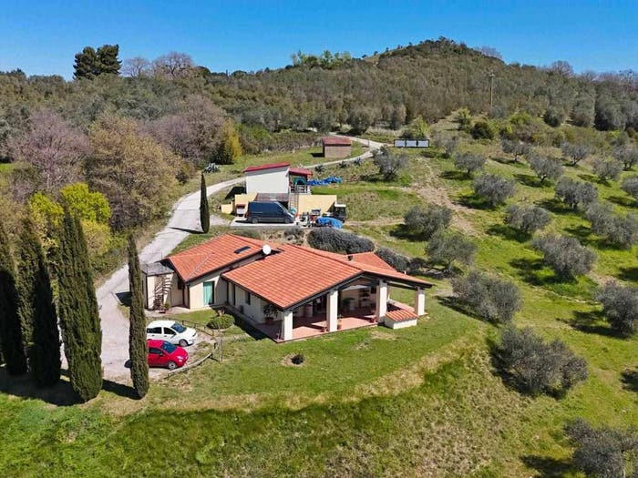 Casa con 6 locali in vendita in Strada Vicinale del Prataccione, Cinigiano