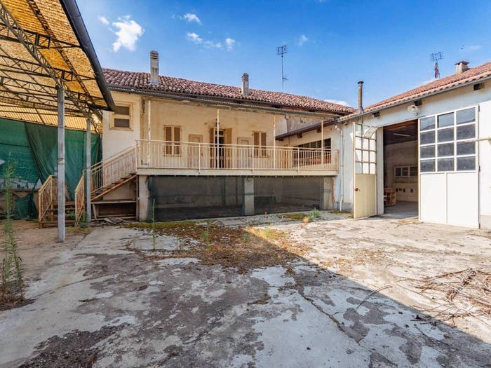 Casa con 6 locali in vendita in Via Luisia, Centro, Vigone