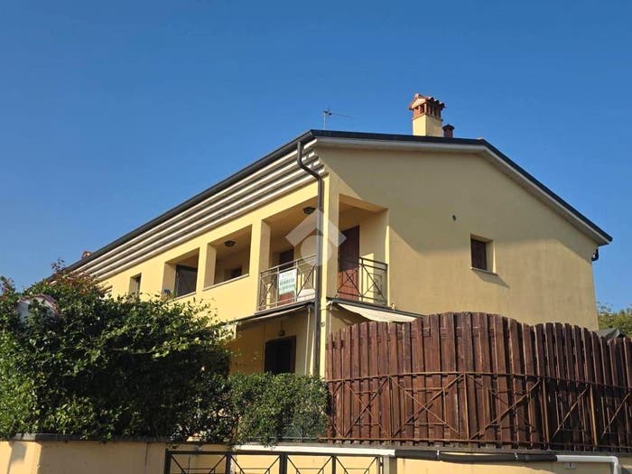 Appartamento trilocale in vendita in Via S Martino della Battaglia, Clusane, Iseo