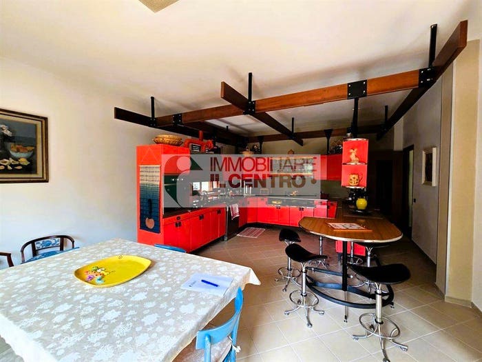 Casa con 6 locali in vendita in Castelnuovo Magra