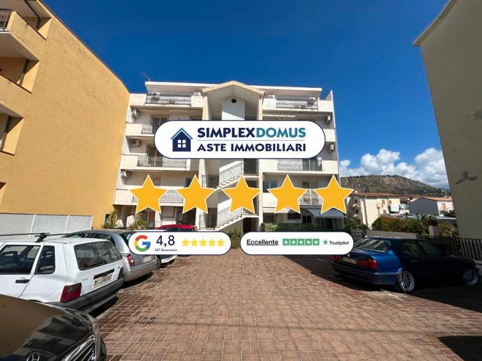 Appartamento con 6 locali in vendita in Via Lava Gaenza, Centro, Amantea
