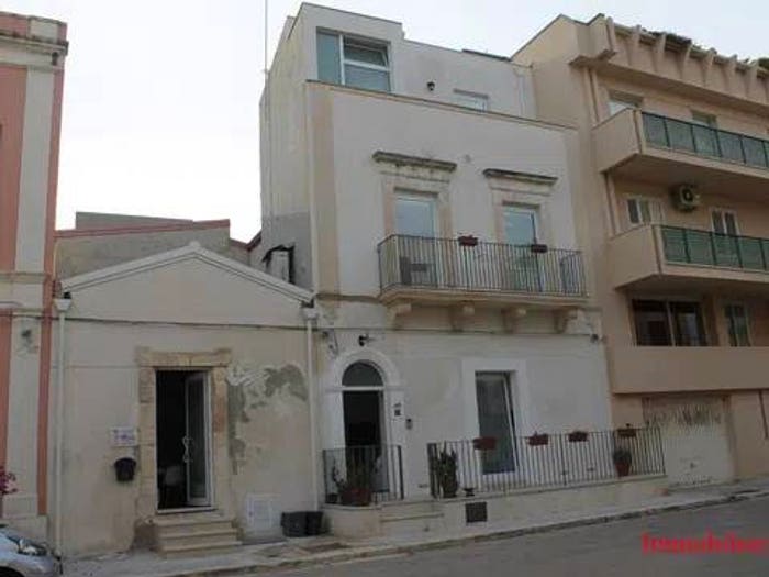 Casa con 6 locali in vendita in Via Iv Novembre SNC, Centro, Ispica