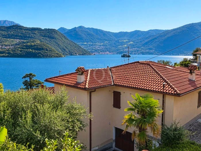 Casa con 6 locali in vendita in Via Moia, Centro, Tavernola Bergamasca