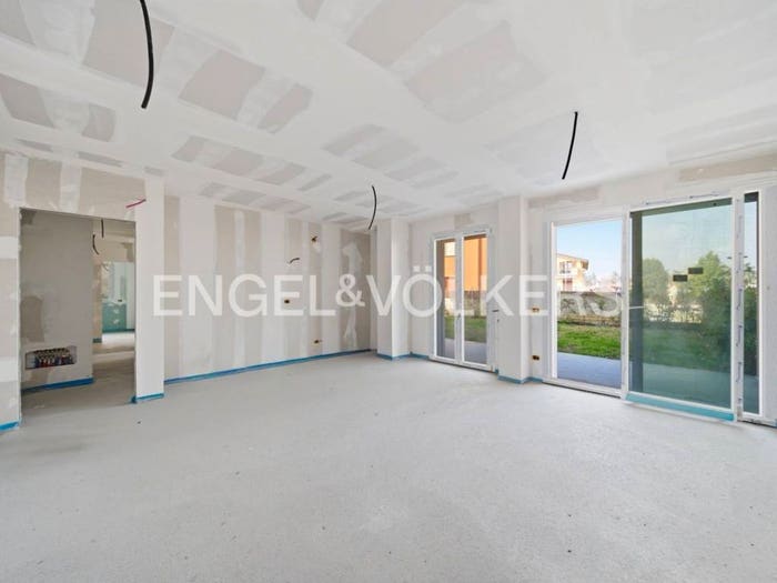 Appartamento trilocale in vendita in Via del Vecchio Forno, Cassina Rizzardi