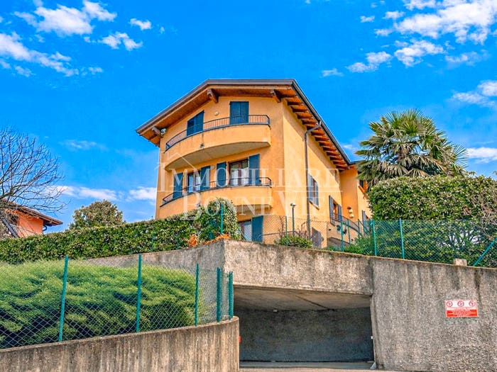 Appartamento trilocale in vendita in Località Bernaschina, Camnago Boscone, Faloppio