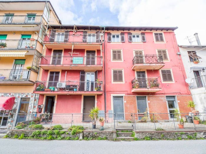 Appartamento con 6 locali in vendita in Frazione Chiappato, Centro, Lumarzo