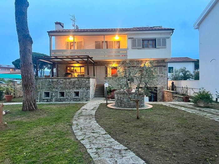 Casa con 5 locali in vendita in Via Livorno, Marina Di Campo, Campo nell'Elba