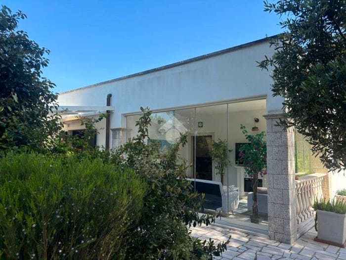 Casa trilocale in vendita in Via Monti del Duca, Martina Franca