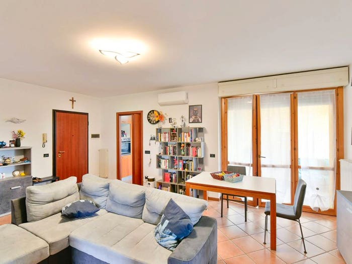 Appartamento trilocale in vendita in Via Camisasca, Camisasca, Costa Masnaga