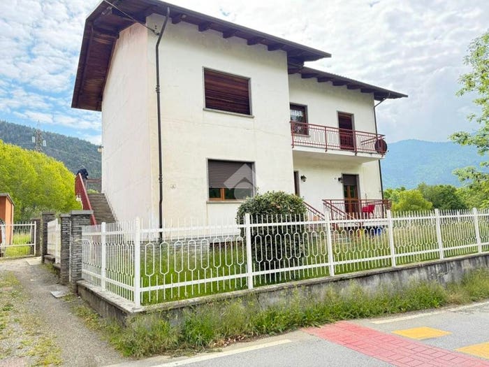 Casa quadrilocale in vendita in Frazione Pian Bausano, Pian Bausano, Germagnano