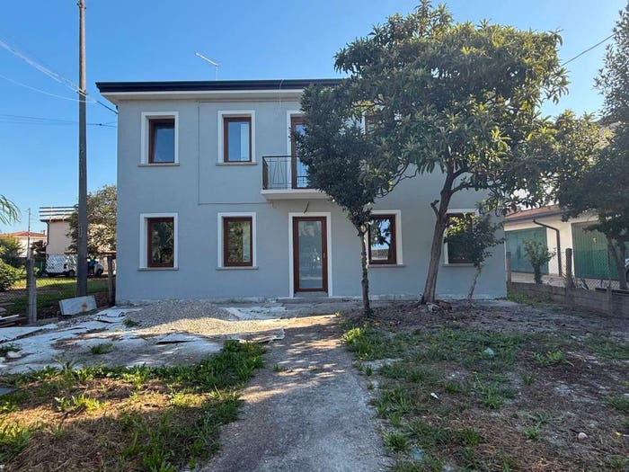 Casa quadrilocale in vendita in Via Porto Menai, Piazza Vecchia, Mira