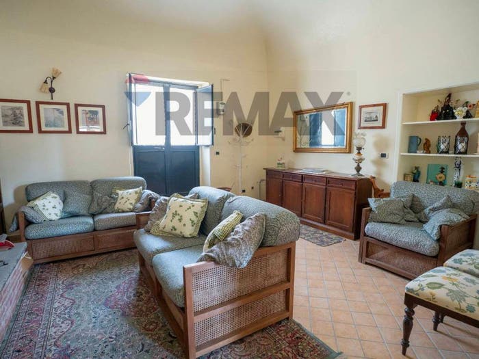 Casa con 6 locali in vendita in Via Guglielmo Marconi, Sant'Alfio
