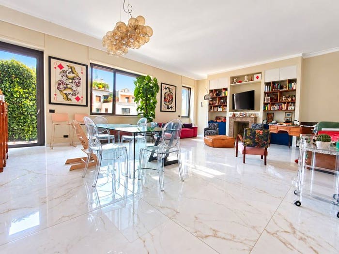 Appartamento con 5 locali in vendita in Dezza, Milano