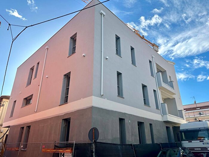 Appartamento quadrilocale in vendita in Via Genova, Giulianova