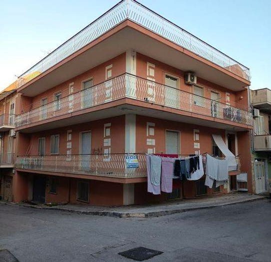 Casa con 6 locali in vendita in Via Piave, Centro, Pachino