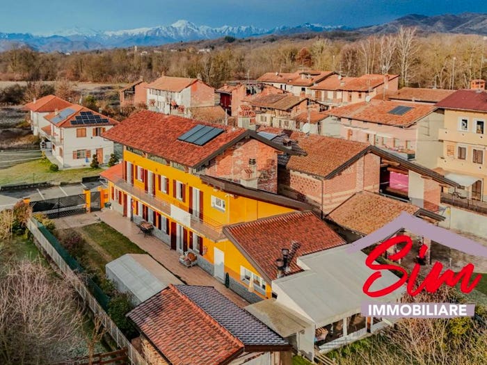 Casa con 5 locali in vendita in Cascina Stoccada sn, Cavallirio