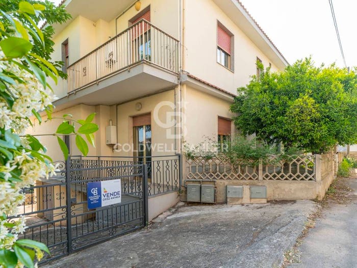 Appartamento con 6 locali in vendita in via Risorgimento, Modica Sorda, Modica