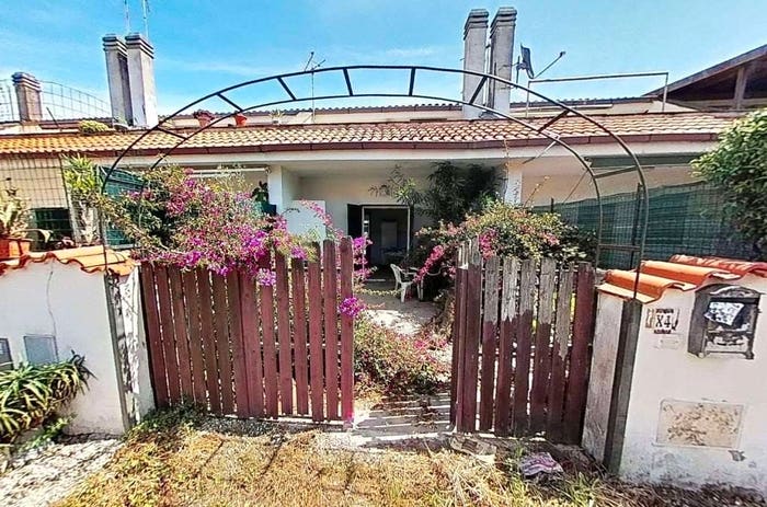 Casa trilocale in vendita in Viale dei Tassi, Tor San Lorenzo Nuova California, Ardea