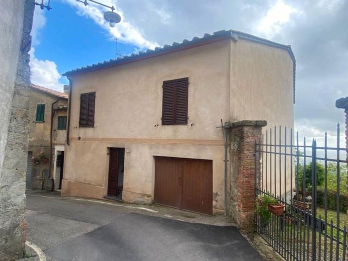 Appartamento quadrilocale in vendita in Via della Chiesa, Centro, Roccastrada