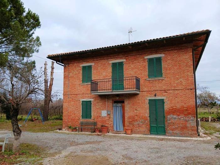 Casa con 6 locali in vendita in Via della Resistenza, Abbadia, Montepulciano
