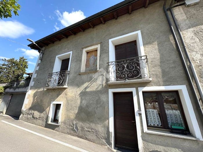 Appartamento trilocale in vendita in Via Cincinnato, Centro, Bormio