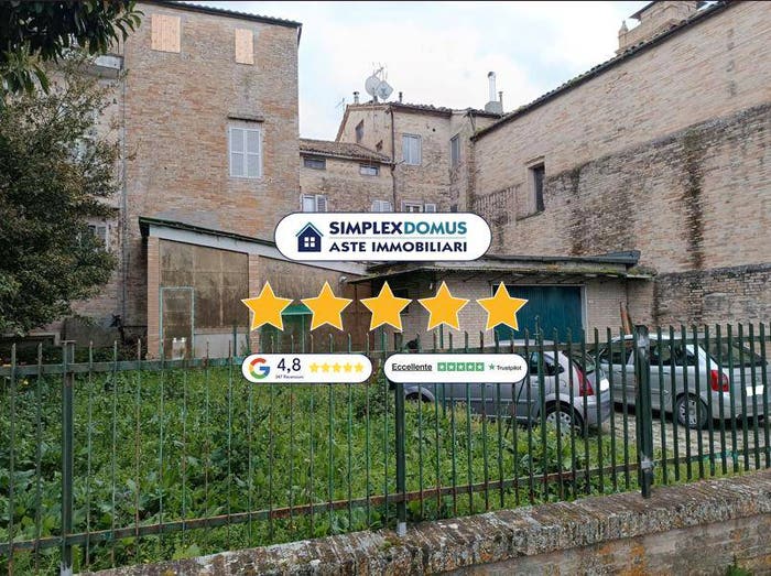 Appartamento con 6 locali in vendita in Falerone, Centro