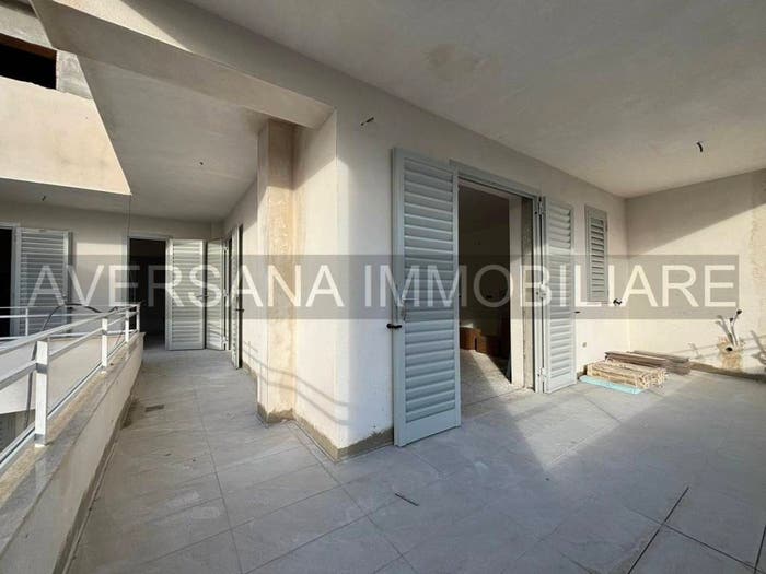 Appartamento quadrilocale in vendita in Via Vittorio Emanuele, Parete