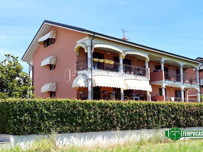 Appartamento con 6 locali in vendita in Via Case Sparse, Mappano