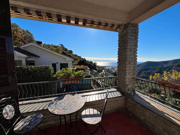 Casa con 6 locali in vendita in Via dei Caduti, San Bartolomeo, Leivi