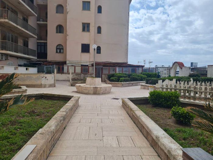 Appartamento trilocale in vendita in Viale delle Acacie, Pinetamare, Castel Volturno