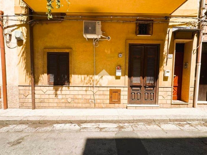 Appartamento trilocale in vendita in Via Milazzo, Centro, Bagheria