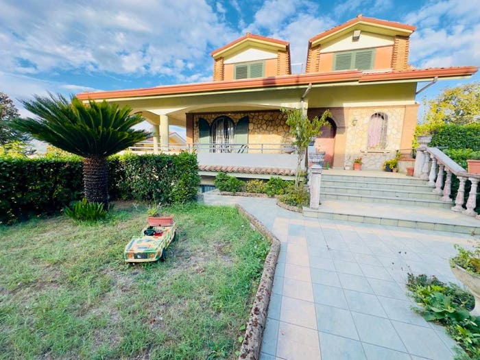 Casa con 6 locali in vendita in Via Alvanella Traversa, Centro, Monteforte Irpino