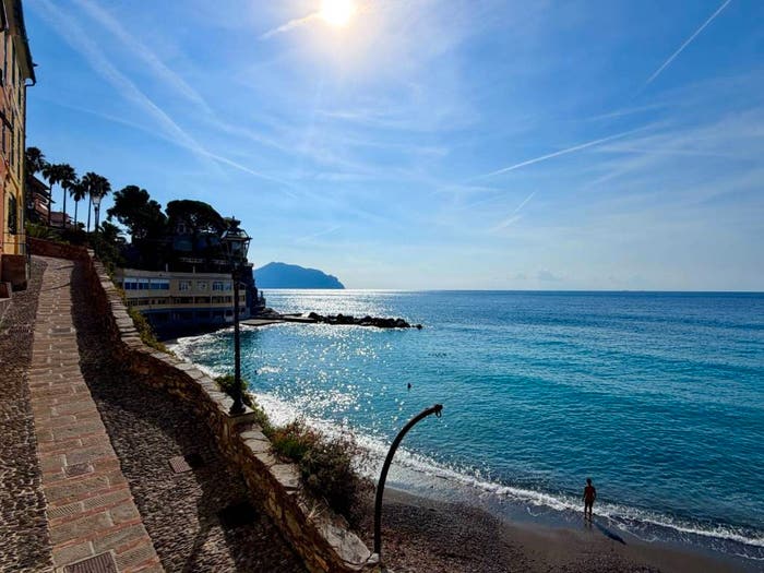 Appartamento quadrilocale in vendita in Via Cristoforo Colombo, Centro, Bogliasco