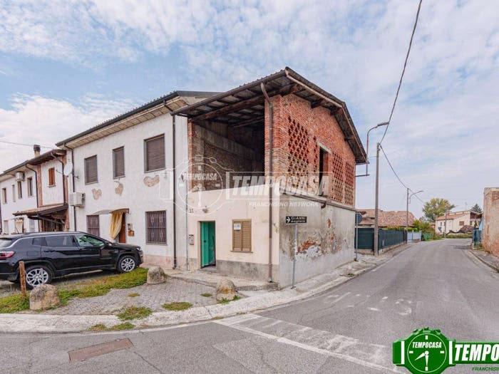 Casa monolocale in vendita in Via De pretis, Rea