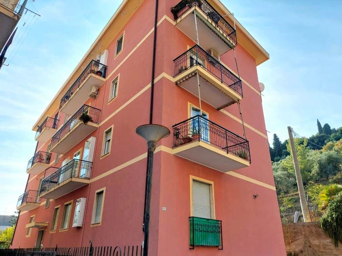 Appartamento quadrilocale in vendita in Via San Giovanni Battista, Fenarina Via Neghelli Collina di Ponente, Alassio
