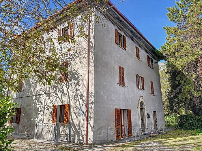 Appartamento quadrilocale in vendita in Canavaccio, Urbino