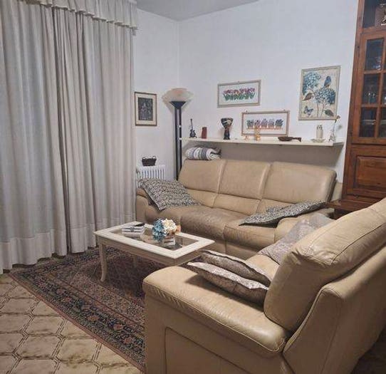 Casa con 5 locali in vendita in Via Giuseppe Garibaldi, Montale