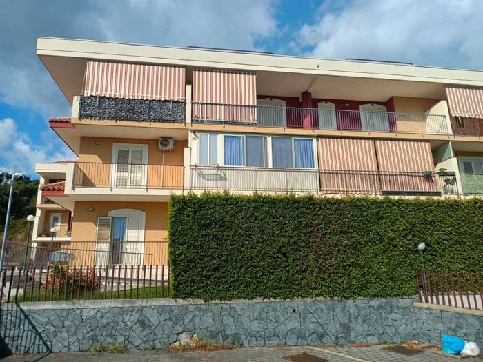 Casa trilocale in vendita in Via Ferlito, Centro, Aci Catena