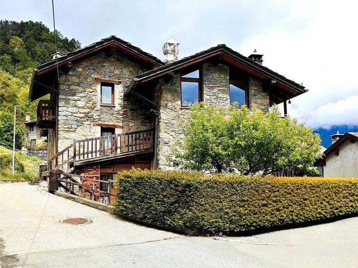 Casa quadrilocale in vendita in Frazione Abaz, ChallandSaintVictor