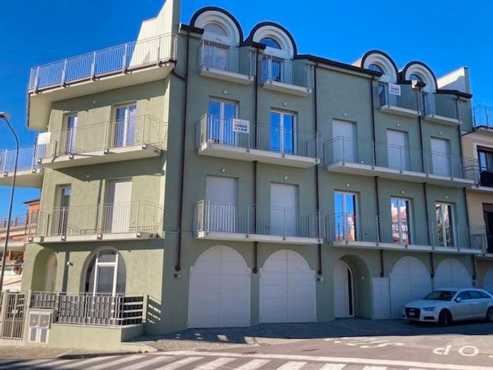 Appartamento bilocale in vendita in Via Giugno, Cervo