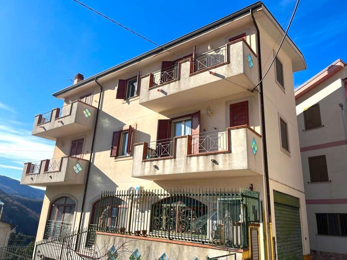 Casa con 6 locali in vendita in Via San Nicolò, Raccuja