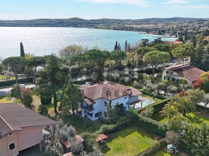 Casa con 6 locali in vendita in Via Antonio Meucci, Centro, Padenghe sul Garda