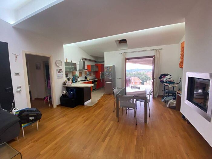 Casa con 5 locali in vendita in Villa Luciani, Montegranaro