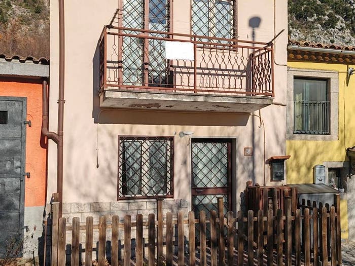 Appartamento bilocale in vendita in Via di Luzio, Pizzone