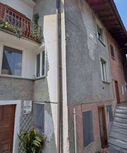Appartamento trilocale in vendita in Via alla Chiesa, Colico Piano, Colico