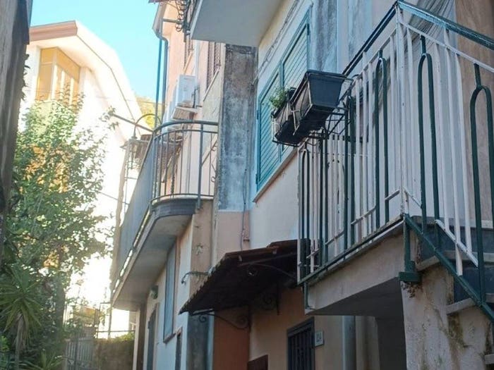 Casa quadrilocale in vendita in Via Napoli, Acquavella, Casal Velino