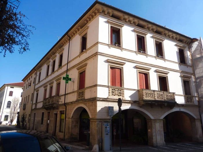 Appartamento bilocale in vendita in Corso Mazzini, Centro, Marostica