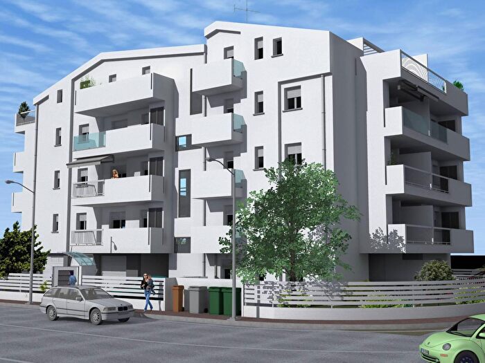 Appartamento trilocale in vendita in Via Leonardo da Vinci, Tortoreto