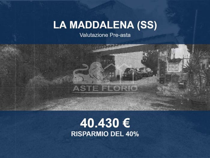 Appartamento bilocale in vendita in Via Isuledda, La Maddalena